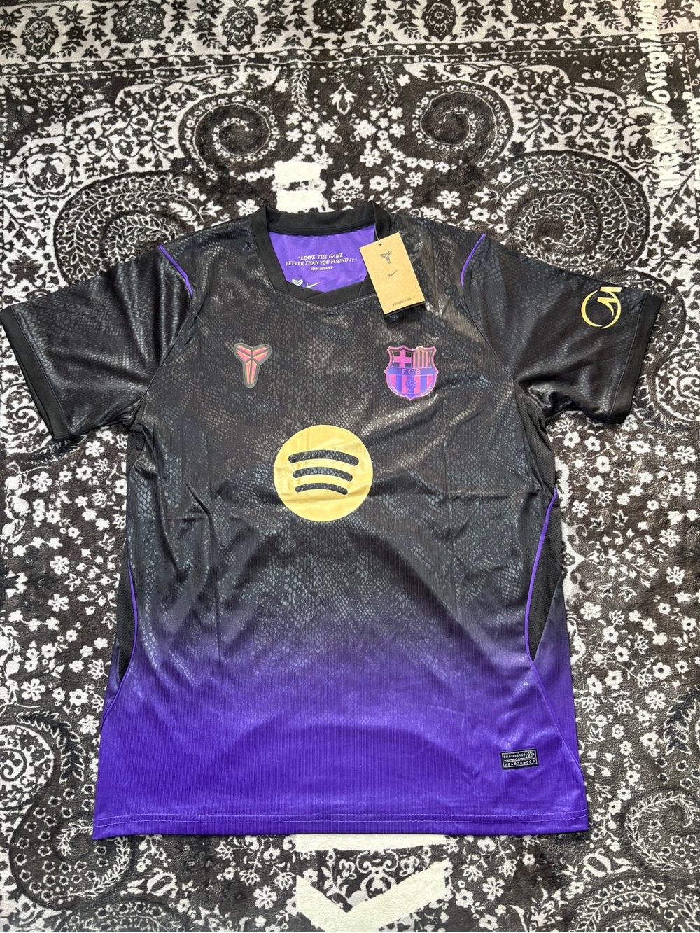 Barcelona Lamine Yamal #10 2026/27 Away Jersey - Picture 2 of 4